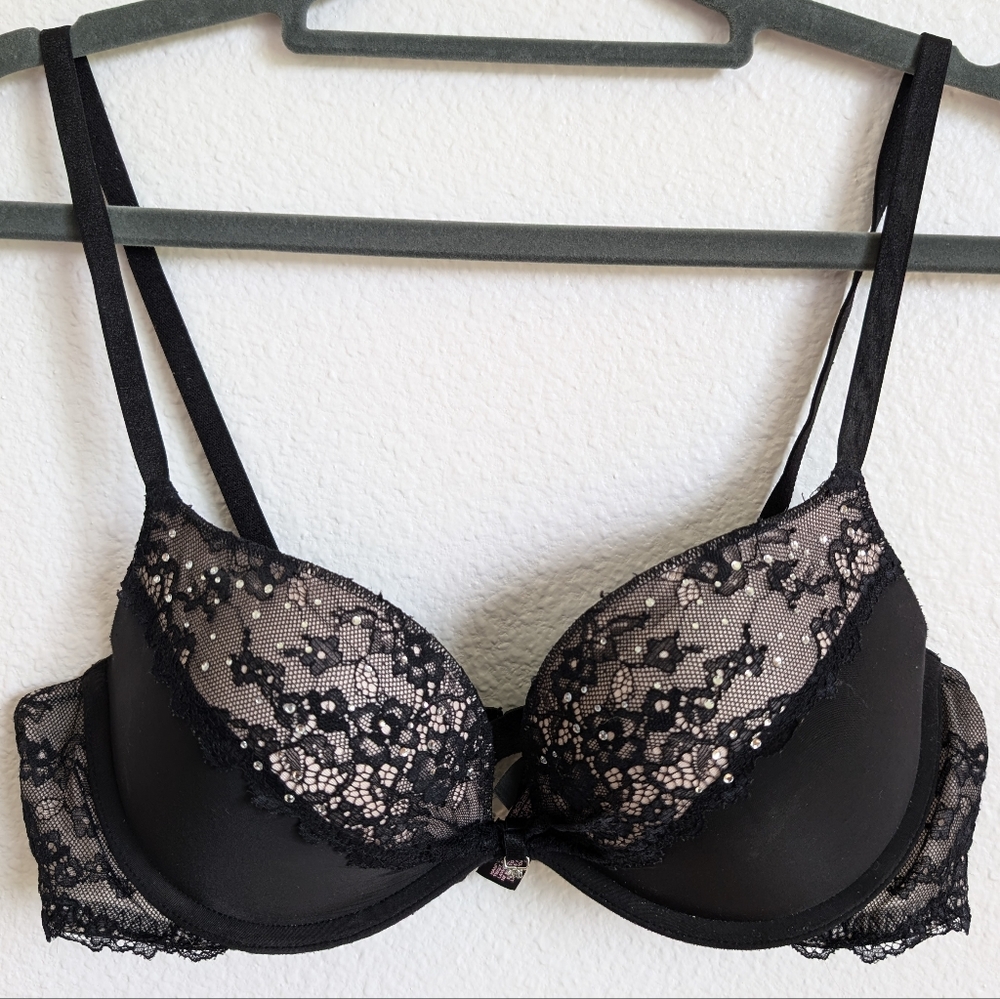 Victoria's Secret black lacy padded demi bra